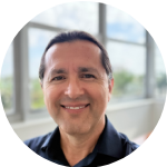 Volney Cortes, VP, Interactive Accountants. 20+ años. Contácteme para maximizar planificación fiscal y servicios de contabilidad